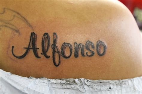 94 Tatuaggi di nomi o soprannomi di persone